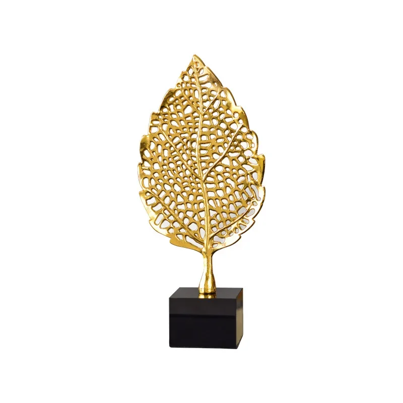 European-style new light luxury leaf metal ornaments, high-end sense, creative home furnishing
European-style new light luxury leaf metal ornaments, high-end sense, creative home furnishing