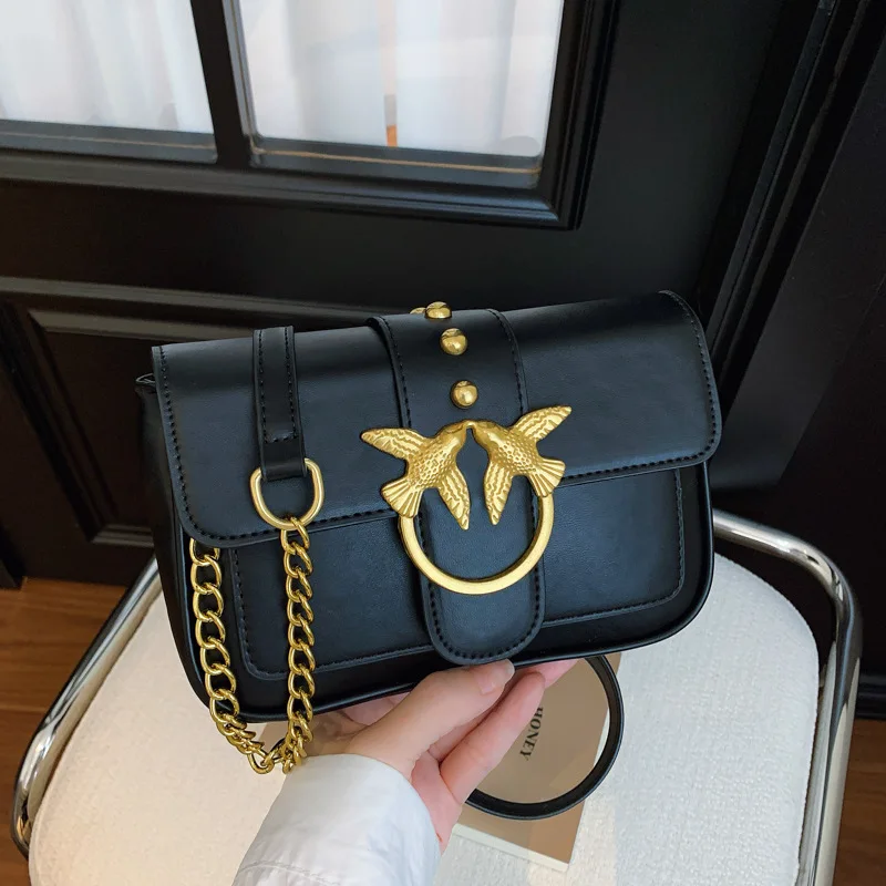 Модная специальная сумка через плечо, высококачественная сумка-ласточка с заклепками и цепочкой, сумка через плечо на одно плечо для женщин
Модная специальная сумка через плечо, высококачественная сумка-ласточка с заклепками и цепочкой, сумка через плечо на одно плечо для женщин