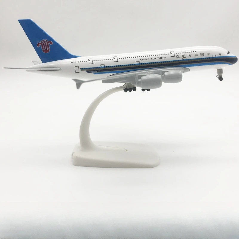 20 см модель самолета из сплава A380 Airbus Southern Airlines, модель самолета из смолы, игрушка с коллекцией шасси, хобби
20 см модель самолета из сплава A380 Airbus Southern Airlines, модель самолета из смолы, игрушка с коллекцией шасси, хобби