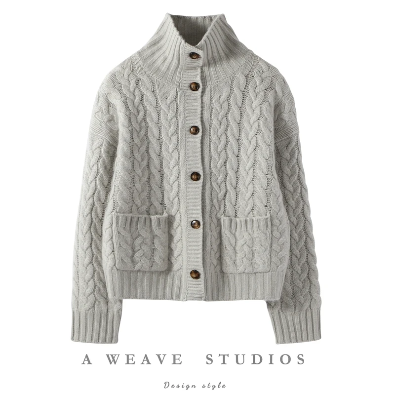 Осенне-зимний плотный свитер из чистого кашемира для женщин, кардиган с воротником-стойкой, 100% кашемировая верхняя одежда, высококачественный свободный вязаный свитер большого размера
Осенне-зимний плотный свитер из чистого кашемира для женщин, кардиган с воротником-стойкой, 100% кашемировая верхняя одежда, высококачественный свободный вязаный свитер большого размера