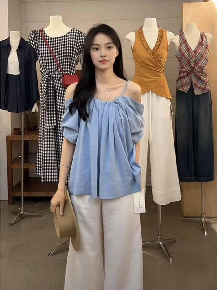 Korean style design sense off shoulder flower bud short sleeved T-shirt women's summer new style age reducing fashion top
Korean style design sense off shoulder flower bud short sleeved T-shirt women's summer new style age reducing fashion top