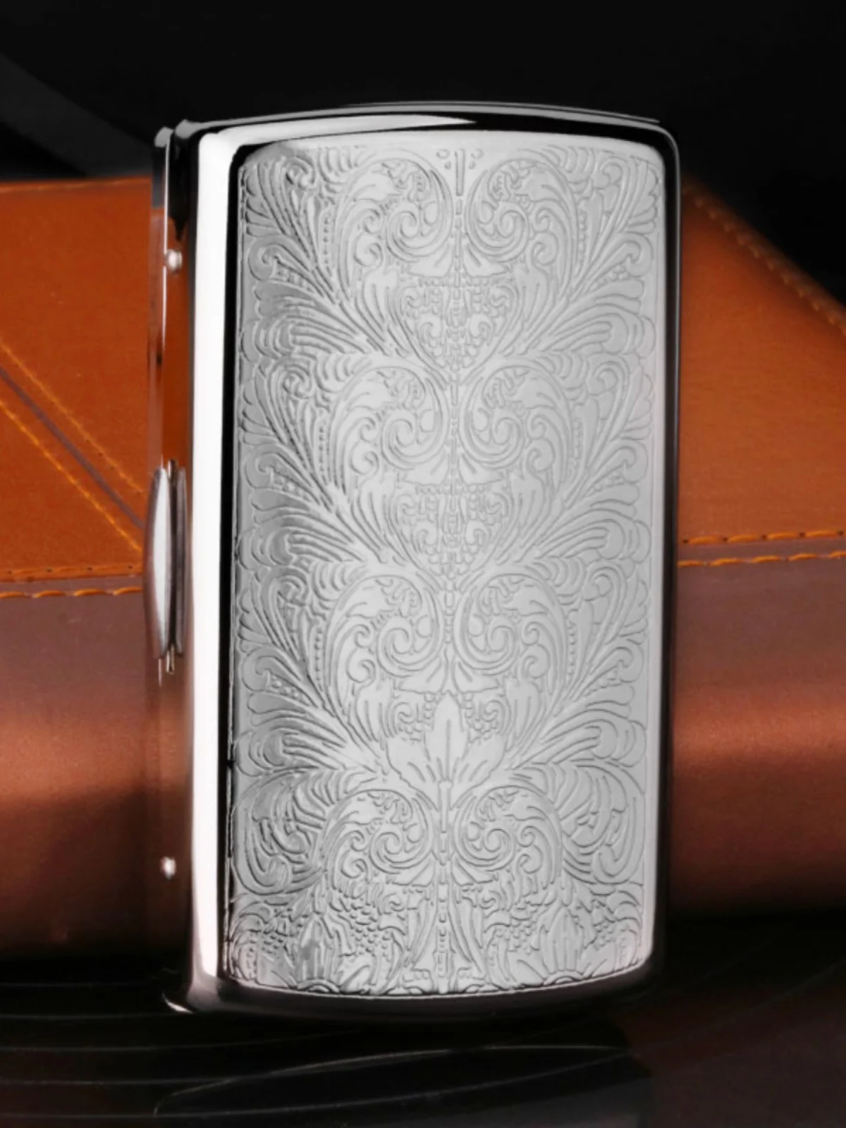 Short Hand Rolling Pearl Cigarette Box Fine Branch 10 Pieces Carved Copper Smoke Box 70mm 12 Pieces Standard Smoke Box
Short Hand Rolling Pearl Cigarette Box Fine Branch 10 Pieces Carved Copper Smoke Box 70mm 12 Pieces Standard Smoke Box