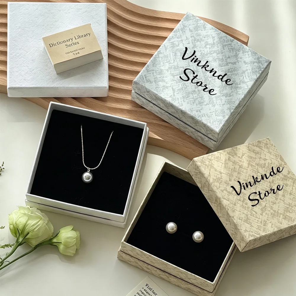 24pcs/lot Personalized 11x11x4.5cm Jewelry Lid Box Rings Necklace Pendant Bracelet Bangle Packaging Wedding Gift Organizer Case
24pcs/lot Personalized 11x11x4.5cm Jewelry Lid Box Rings Necklace Pendant Bracelet Bangle Packaging Wedding Gift Organizer Case