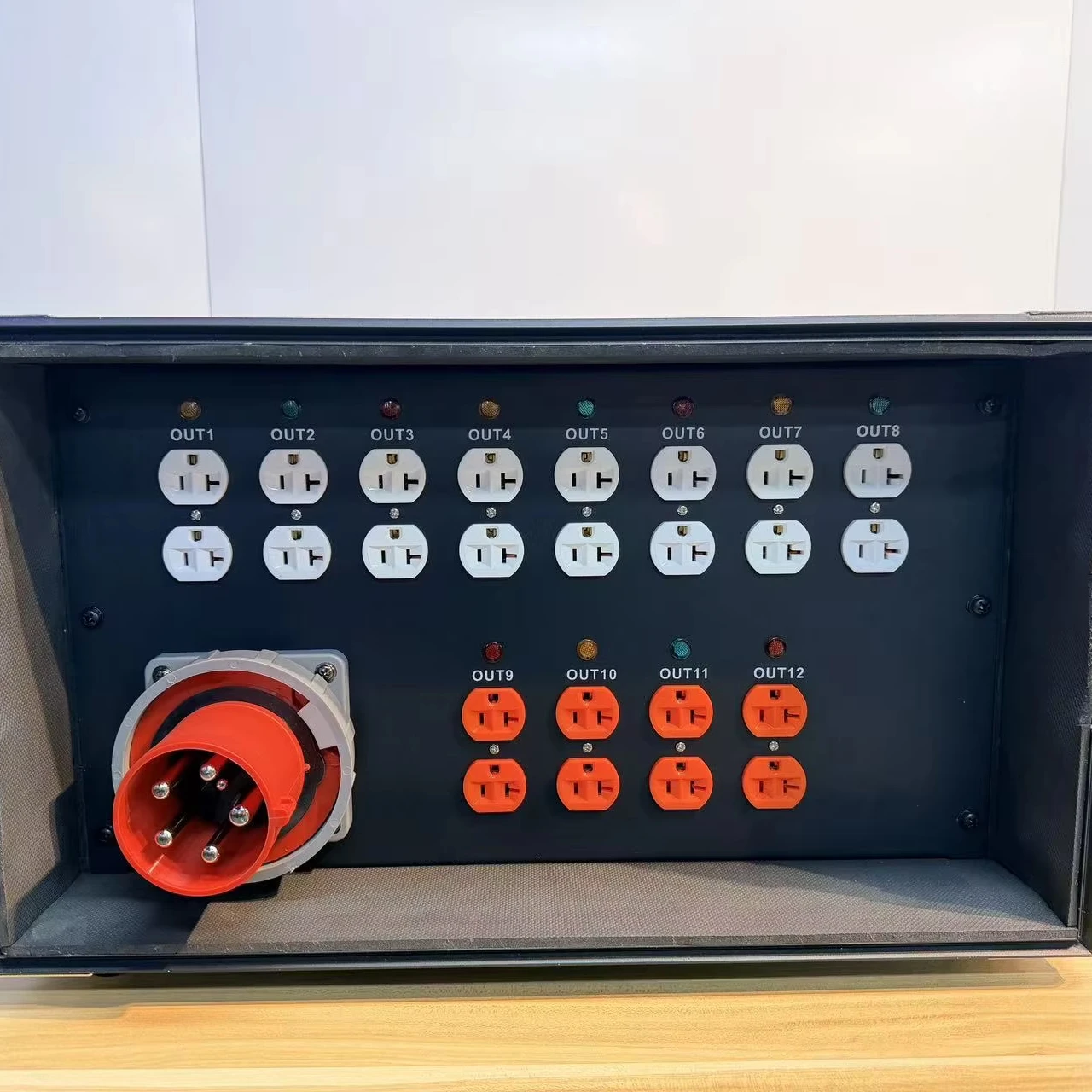 Latest 24-channel American Standard Custom Distribution Box
Latest 24-channel American Standard Custom Distribution Box