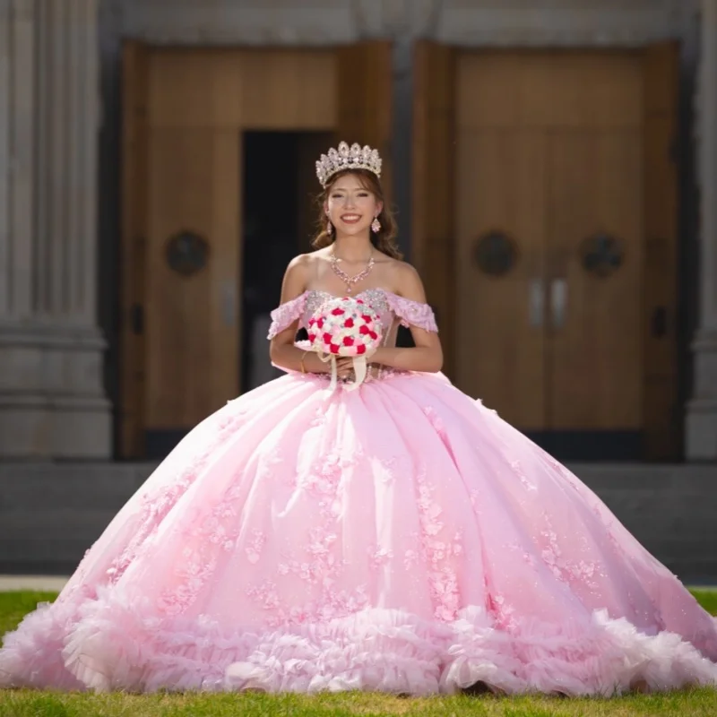 Pink Quinceanera Dress Glitter Crystal Decal Long tail off-shoulder Lace Ruffles Bow Vestidos De 15 Quinceanera Customize
Pink Quinceanera Dress Glitter Crystal Decal Long tail off-shoulder Lace Ruffles Bow Vestidos De 15 Quinceanera Customize