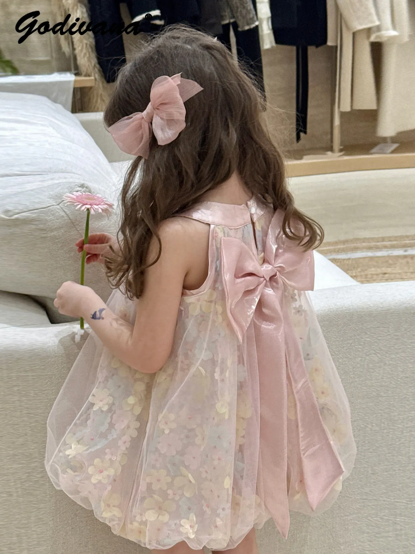 Baby Girls Sweet Pink Princess Casual Dress New Summer 2026 Kids Heavy 3D Floral Tulle Sleeveless Birthday Party Bud Vest Dress
Baby Girls Sweet Pink Princess Casual Dress New Summer 2026 Kids Heavy 3D Floral Tulle Sleeveless Birthday Party Bud Vest Dress