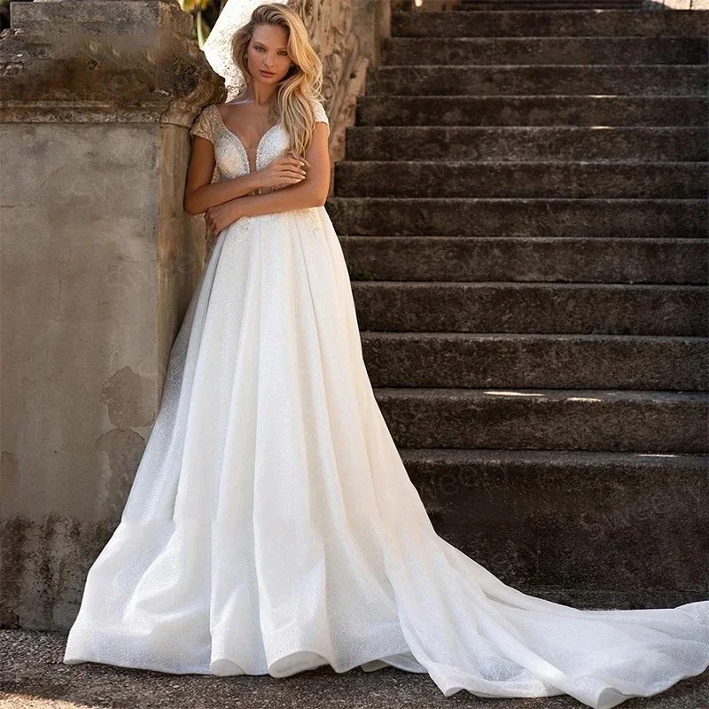 Elegant A-Line Wedding Dress Organza With Embroidery Lace Appliques Ball Gown V-Neck Sleeveless Bride Dress Zipper Robe De Marie
Elegant A-Line Wedding Dress Organza With Embroidery Lace Appliques Ball Gown V-Neck Sleeveless Bride Dress Zipper Robe De Marie