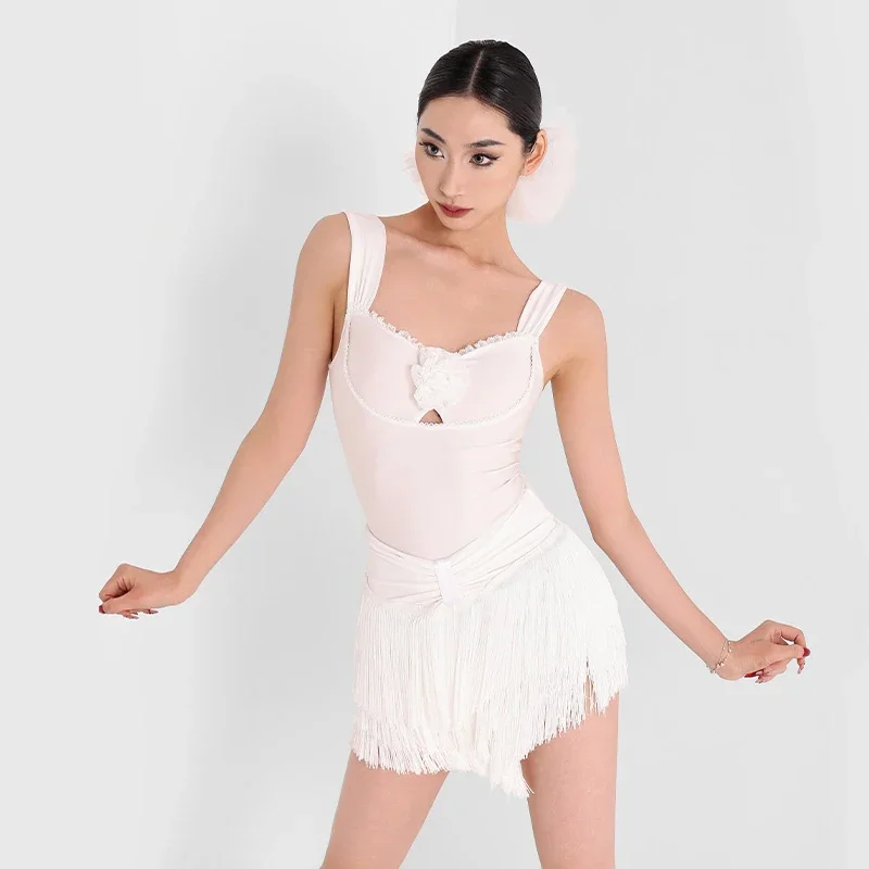 Adults Chacha Latin Dance Competition Costume White Latin Dance Clothes Women Latin Top Fringed Skirt Stage Suits
Adults Chacha Latin Dance Competition Costume White Latin Dance Clothes Women Latin Top Fringed Skirt Stage Suits