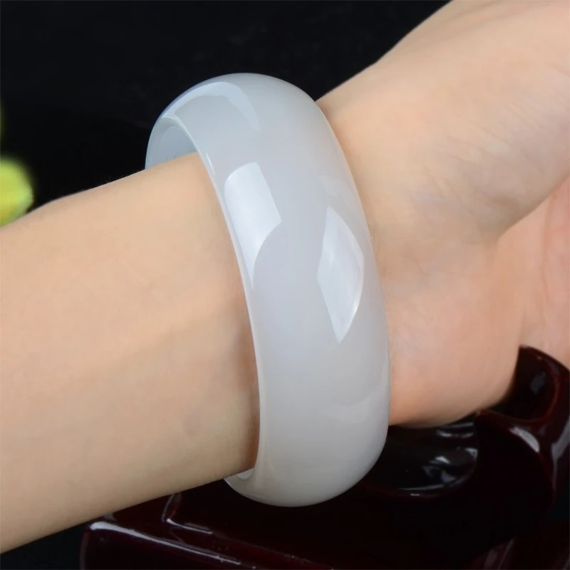 Китайский натуральный белый нефритовый браслет ручной работы, модный женский браслет из чистого натурального нефрита с широкими полосами
Китайский натуральный белый нефритовый браслет ручной работы, модный женский браслет из чистого натурального нефрита с широкими полосами