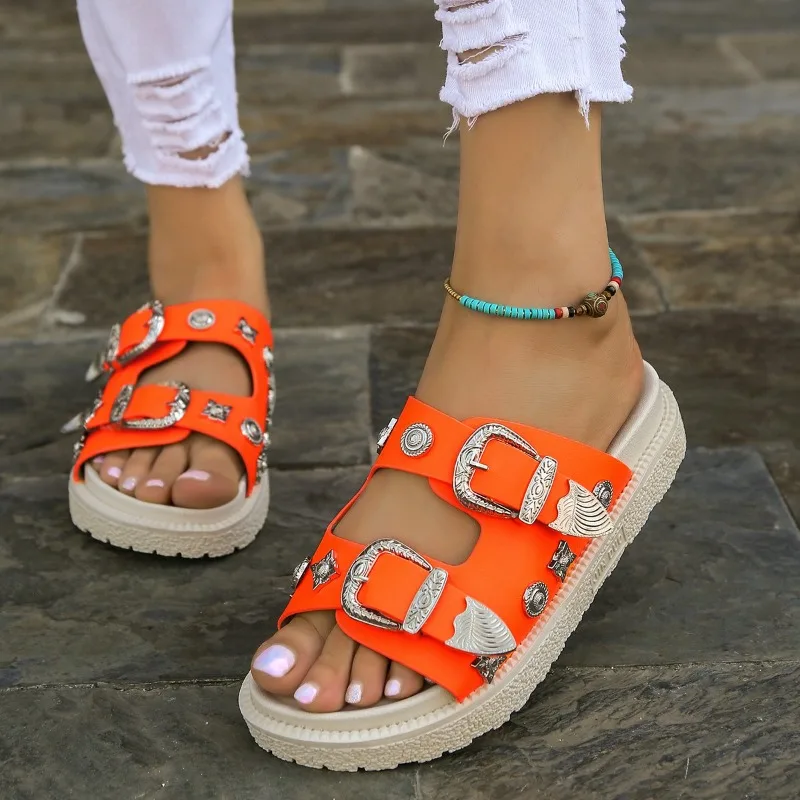Thick-soled Slippers 2026 Women's Summer Outer Wear Metal Buckle Rivet Casual Open Toe One-line Beach Shoes
Thick-soled Slippers 2026 Women's Summer Outer Wear Metal Buckle Rivet Casual Open Toe One-line Beach Shoes
