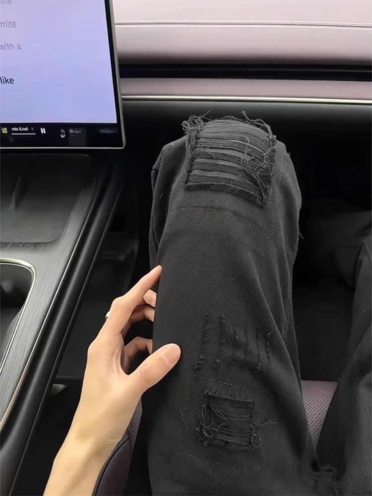 Cleanfit Trendy Men's Jeans American High Street Design Hole Punching Poor Fellow Straight Leg Pants Wear Resistant Loose Fit
Cleanfit Trendy Men's Jeans American High Street Design Hole Punching Poor Fellow Straight Leg Pants Wear Resistant Loose Fit