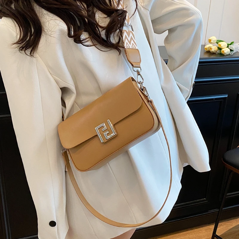 Luxury Famous Designer Handbag For Ladies Leather Crossbody Bag Popular Classic Elegant Shoulder Bag Women Messenger Bag
Luxury Famous Designer Handbag For Ladies Leather Crossbody Bag Popular Classic Elegant Shoulder Bag Women Messenger Bag