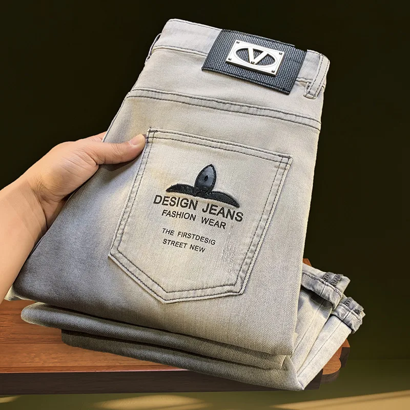 Light luxury fashionable jeans men's straight leg stretch 2025 spring and summer embroidered denim pants
Light luxury fashionable jeans men's straight leg stretch 2025 spring and summer embroidered denim pants
