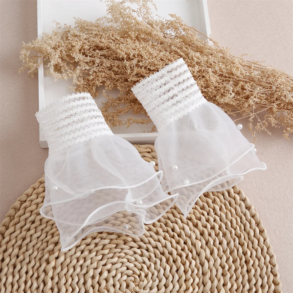 Lace Fake Sleeves Shirt Detachable Flared Cuffs Sweater Dress False Cuffs Sleeve Extension Female Wristband Wrist Warmer
Lace Fake Sleeves Shirt Detachable Flared Cuffs Sweater Dress False Cuffs Sleeve Extension Female Wristband Wrist Warmer