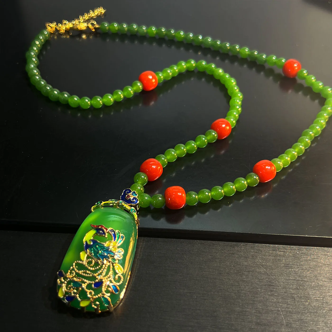 Vintage Retro Emerald Phoenix Necklace Earrings Natural Stone Inlaid Diamond Earrings Animal Jewelry Set Accessories for Women
Vintage Retro Emerald Phoenix Necklace Earrings Natural Stone Inlaid Diamond Earrings Animal Jewelry Set Accessories for Women