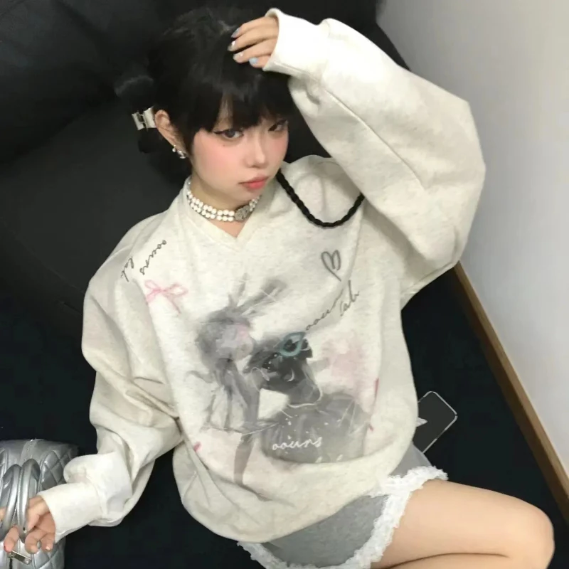 Graffiti Anime Printed Sweatshirt Women 2025 Autumn Winter V Neck Loose Long Sleeve Tops Harajuku Y2k Grunge Streetwear
Graffiti Anime Printed Sweatshirt Women 2025 Autumn Winter V Neck Loose Long Sleeve Tops Harajuku Y2k Grunge Streetwear
