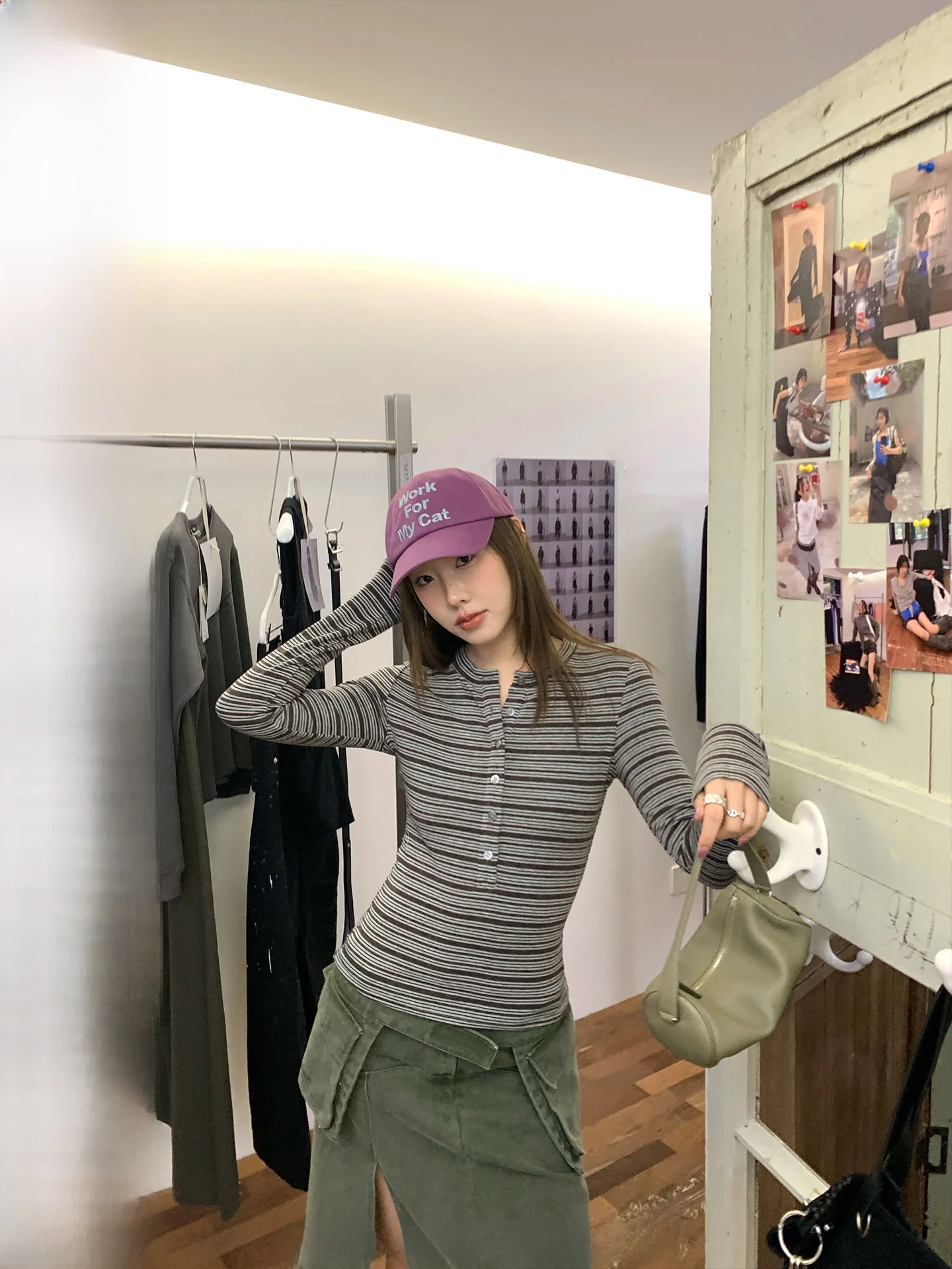 Женская приталенная футболка Ranwear Commute с круглым вырезом, длинным рукавом, на пуговицах, в клетку, с эффектом состаривания
Женская приталенная футболка Ranwear Commute с круглым вырезом, длинным рукавом, на пуговицах, в клетку, с эффектом состаривания