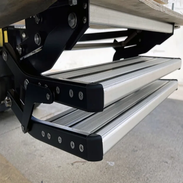 High Quality Four-Step RV Caravan Electric Folding Steps Aluminum Alloy Camper Accessories For Camping Use Air Type Locks
High Quality Four-Step RV Caravan Electric Folding Steps Aluminum Alloy Camper Accessories For Camping Use Air Type Locks