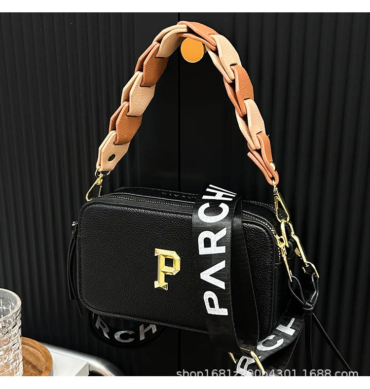 Luxury Minimalist Vintage Messenger Bag Crossbody Leather Tote For Women Designer Letter Logo Casual Stylish Commuter Handbag
Luxury Minimalist Vintage Messenger Bag Crossbody Leather Tote For Women Designer Letter Logo Casual Stylish Commuter Handbag