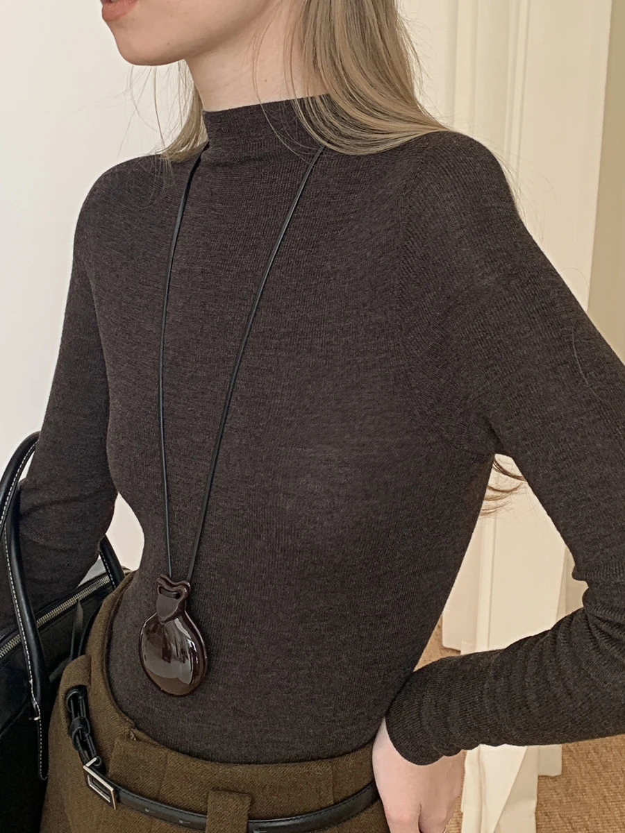 IlisWANG Camere Fine Spun Yangzhou Yarn Island Precision 8 Needle One oulder Base irt Women's Knitted Sweater
IlisWANG Camere Fine Spun Yangzhou Yarn Island Precision 8 Needle One oulder Base irt Women's Knitted Sweater