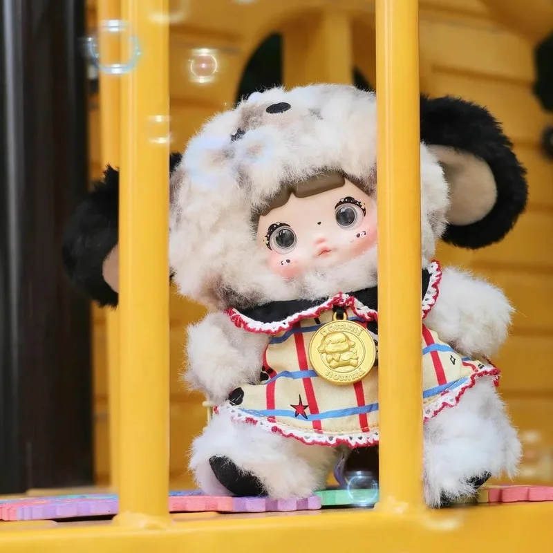 Новая подлинная серия Nommi About The Childhood, виниловая кукла, сумка, кулон, загадочный сюрприз, милая глухая коробка, экшн-фигурка, подарок, рождественские игрушки
Новая подлинная серия Nommi About The Childhood, виниловая кукла, сумка, кулон, загадочный сюрприз, милая глухая коробка, экшн-фигурка, подарок, рождественские игрушки