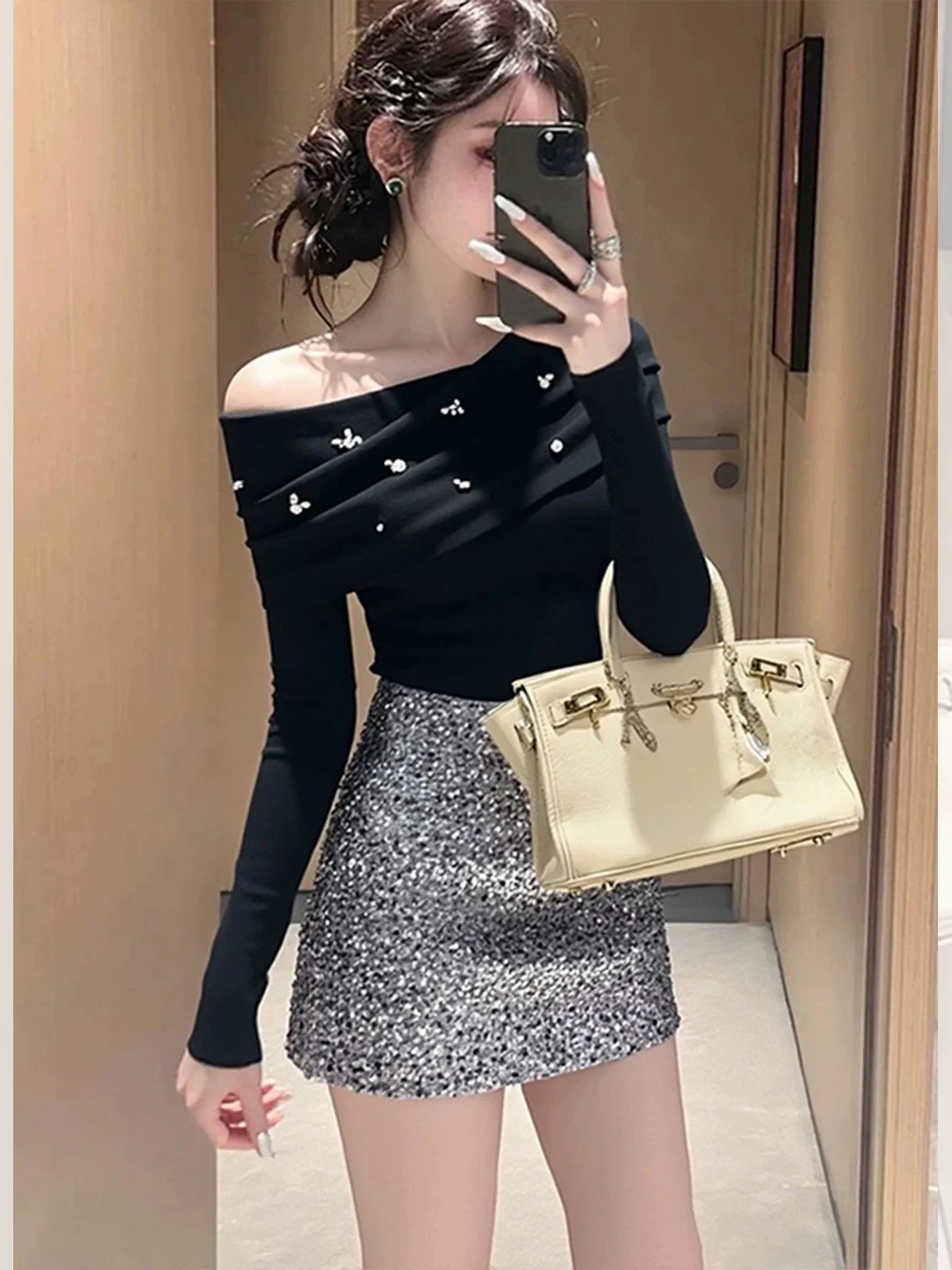 Женский модный топ Bla-oulder: сладкий и пикантный, облегающий, вязаный, для повседневной носки, средней длины, с длинными рукавами
Женский модный топ Bla-oulder: сладкий и пикантный, облегающий, вязаный, для повседневной носки, средней длины, с длинными рукавами