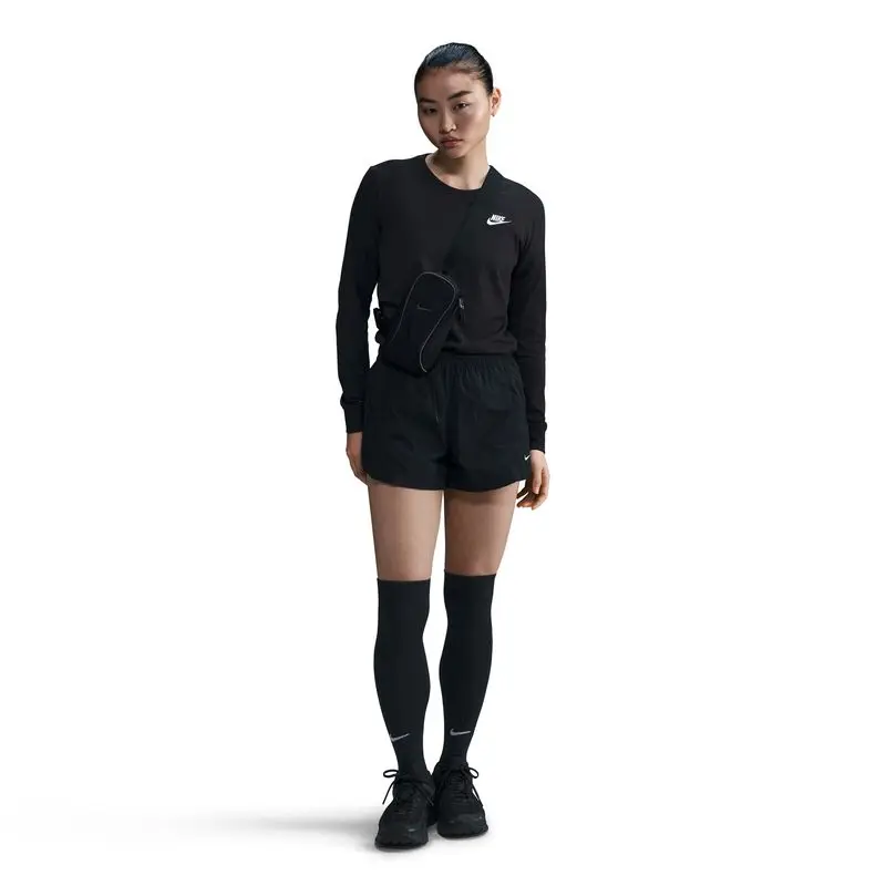 Nike (Nike) Women's T-Shirt, Fashionable and Simple Top, Breathable Round Neck Sportswear, Long-Sleeved for Commuting and Home Use Hf0781-010
Nike (Nike) Women's T-Shirt, Fashionable and Simple Top, Breathable Round Neck Sportswear, Long-Sleeved for Commuting and Home Use Hf0781-010