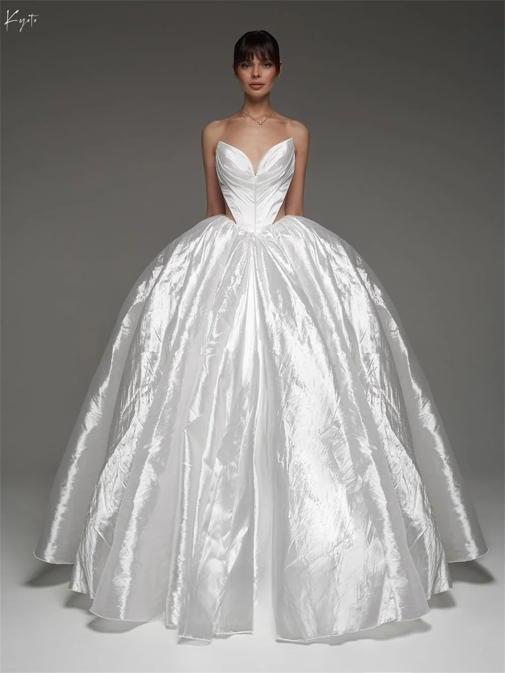 Kyoto Customized White Scalloped Strapless Wedding Dress Waist Cut-Out Lace-Up vestidos de novia A-Line Long Train Evening Dress
Kyoto Customized White Scalloped Strapless Wedding Dress Waist Cut-Out Lace-Up vestidos de novia A-Line Long Train Evening Dress