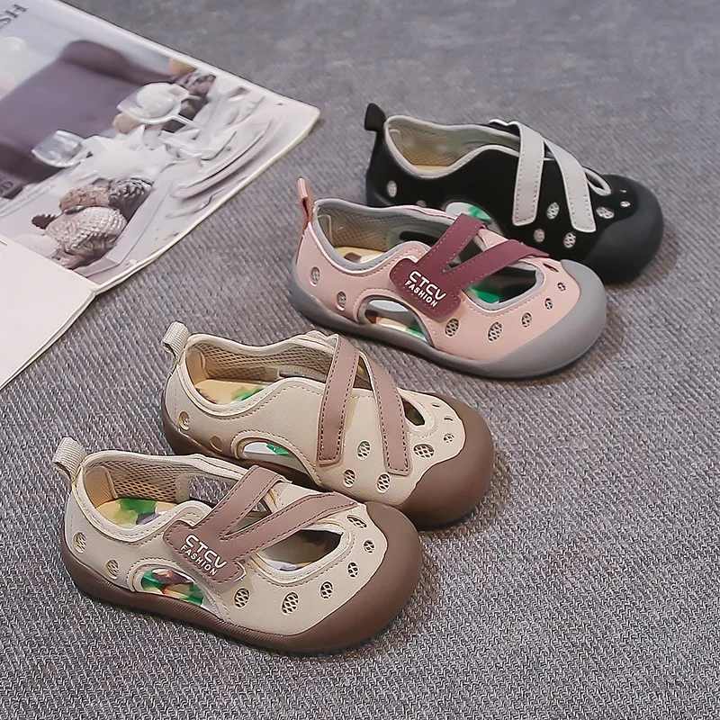 Boys Girls Tennis Shoes Toes Capped Kids Casual Sandals Hollowed-out Soft Sole 2026 Summer New Children Sports Shoes Non-slip
Boys Girls Tennis Shoes Toes Capped Kids Casual Sandals Hollowed-out Soft Sole 2026 Summer New Children Sports Shoes Non-slip