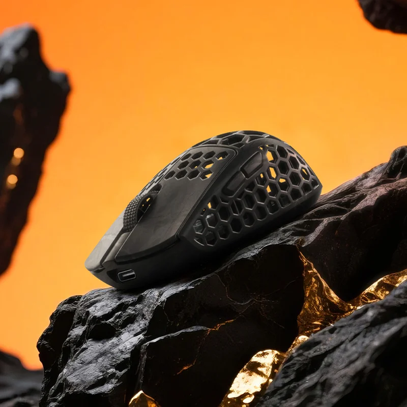 Darmoshark M5 Lightweight Gaming Mouse Wireless Forged Carbon Fiber Paw 3950 8K 0.125ms Nordic52840 Ergonomic Design for PC
Darmoshark M5 Lightweight Gaming Mouse Wireless Forged Carbon Fiber Paw 3950 8K 0.125ms Nordic52840 Ergonomic Design for PC