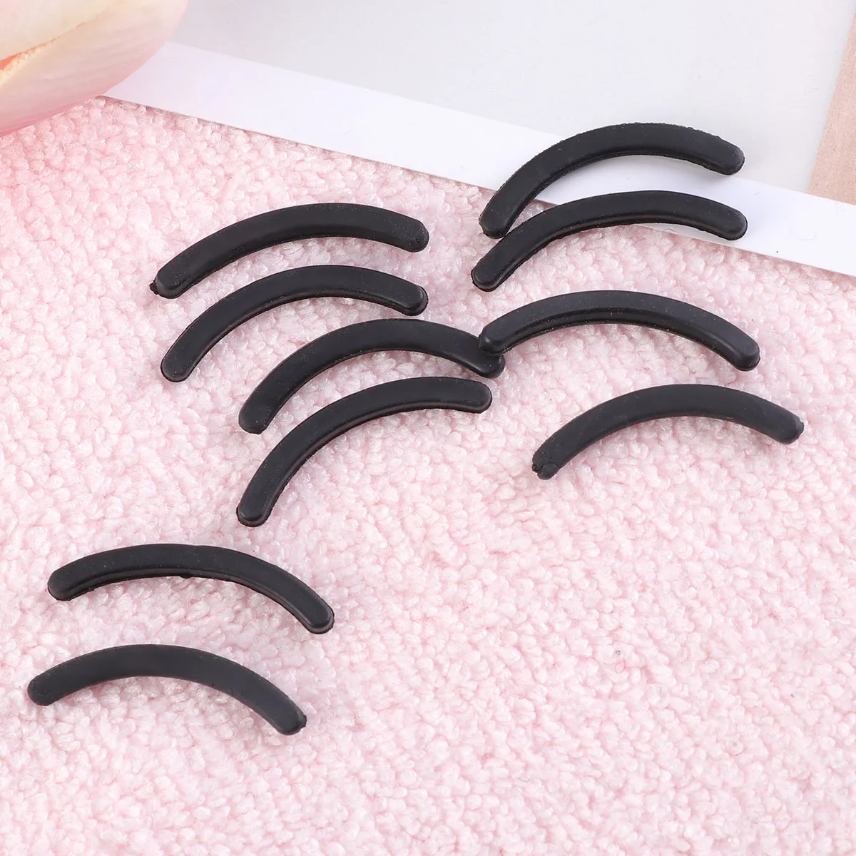 20pcs Eyelash Curler Pads Silicone Replacement Gasket Beauty Tool Long Lasting Durable Fits Most Tweezer Easy Storage Portable
20pcs Eyelash Curler Pads Silicone Replacement Gasket Beauty Tool Long Lasting Durable Fits Most Tweezer Easy Storage Portable