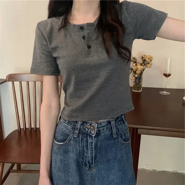 Cotton Super Fire Design Sense Niche Button Short Sleeve T-shirt Short High Waist Slim Fit Sweet Cool Clothes Foreign Trade
Cotton Super Fire Design Sense Niche Button Short Sleeve T-shirt Short High Waist Slim Fit Sweet Cool Clothes Foreign Trade
