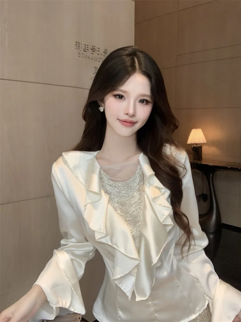 Slim Fit Satin Shirt Women's Spring Summer Korean Style Bell Sleeve Blouse Moccasin Color Fashionable And Versatile Top
Slim Fit Satin Shirt Women's Spring Summer Korean Style Bell Sleeve Blouse Moccasin Color Fashionable And Versatile Top