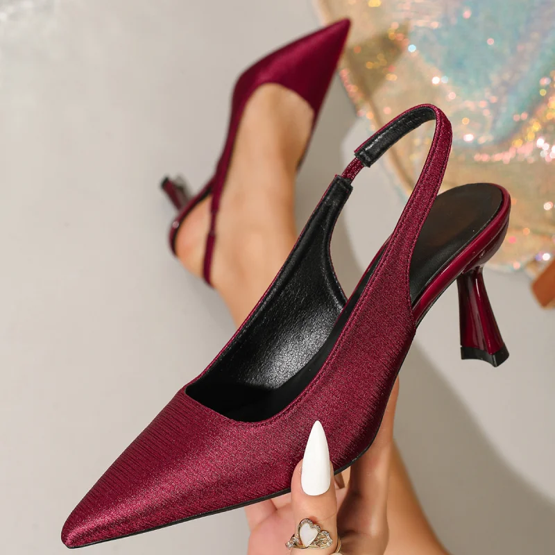 Open-back sandals, feminine pointed-toe women's high heels, stiletto heels, vintage satin strap closed-toe single shoes
Open-back sandals, feminine pointed-toe women's high heels, stiletto heels, vintage satin strap closed-toe single shoes