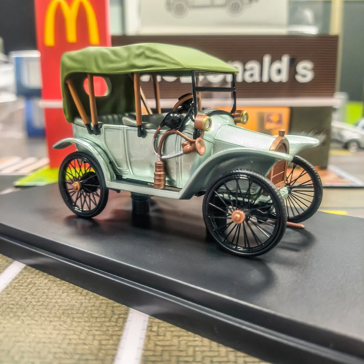 1/43 Scale Resin Yano Car Auto Model Vintage Car Retro Blue Green Canopy
1/43 Scale Resin Yano Car Auto Model Vintage Car Retro Blue Green Canopy