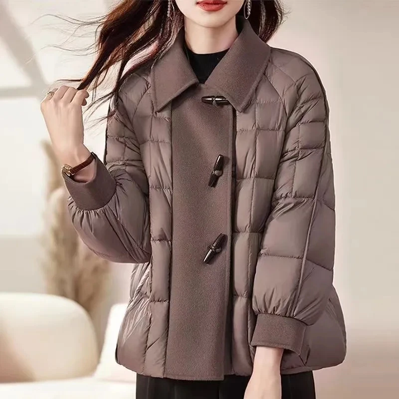 Short Elegant Warm Down Jackets Thick Fashion Horn Button Womens White Duck Down Jacket Casual Loose Korean Jaquetas Top
Short Elegant Warm Down Jackets Thick Fashion Horn Button Womens White Duck Down Jacket Casual Loose Korean Jaquetas Top