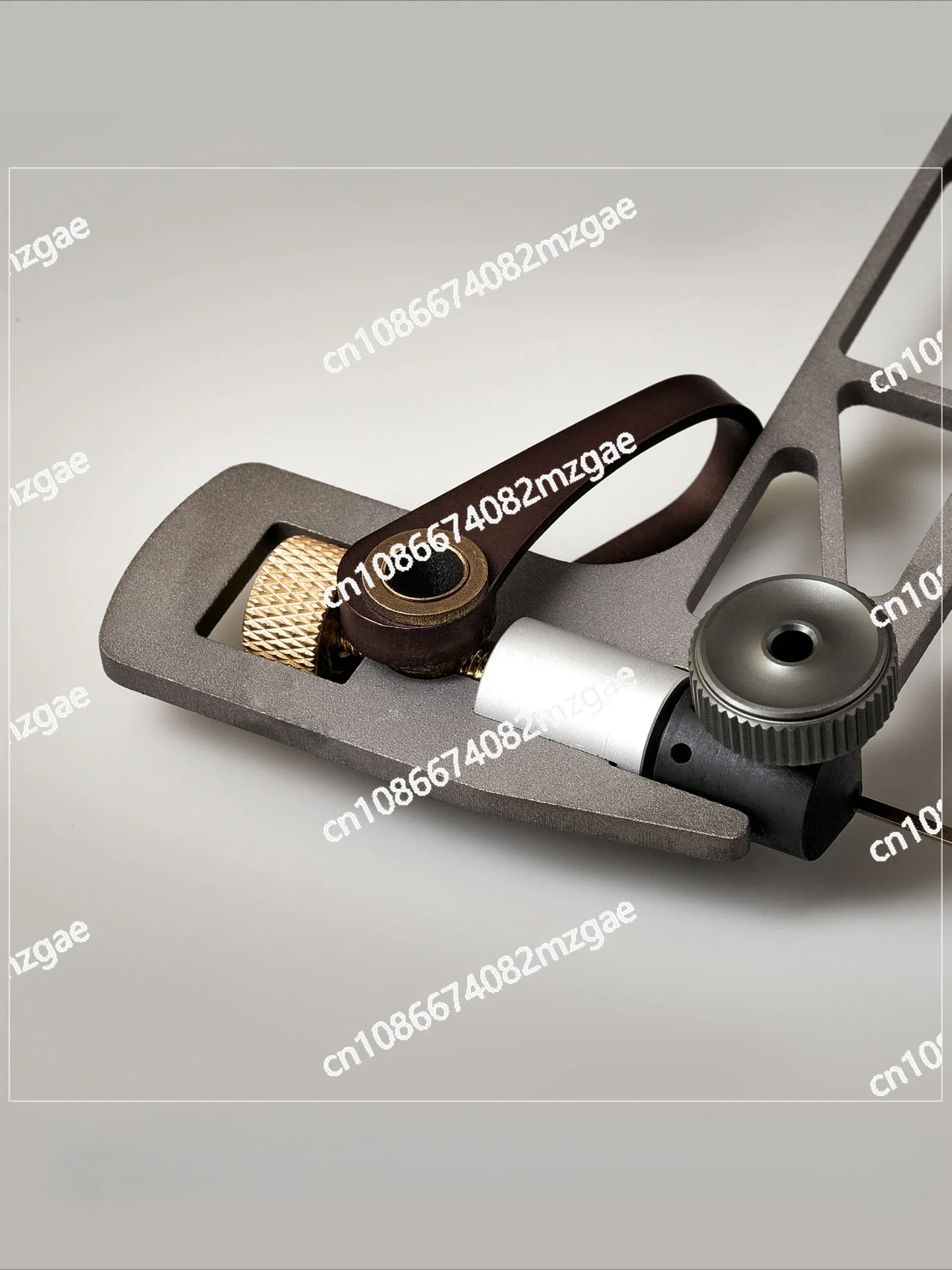 Проволочная пила из титанового сплава, сверхтонкая деревообработка ручной работы, ручная пила для цветов, изогнутая пила, небольшие режущие изделия
Проволочная пила из титанового сплава, сверхтонкая деревообработка ручной работы, ручная пила для цветов, изогнутая пила, небольшие режущие изделия