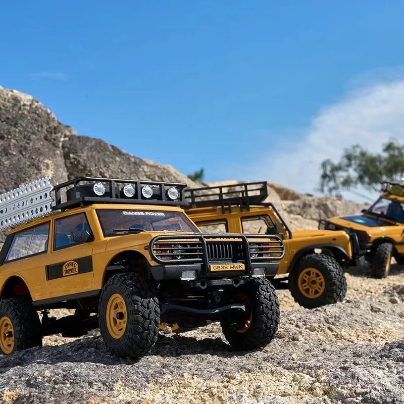 FMS 1/24 FCX24M Camel Cup Land Rover Defender 90/110 Первое поколение Range Rover Discovery Моделирование Альпинистская модель автомобиля Игрушка
FMS 1/24 FCX24M Camel Cup Land Rover Defender 90/110 Первое поколение Range Rover Discovery Моделирование Альпинистская модель автомобиля Игрушка