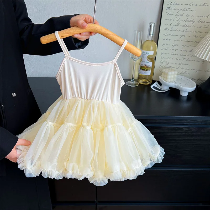 Girls' Sling Mesh Dress Summer Baby Children's Puffy Tulle Vestidos Princess Casual Sleeveless Gown Fashion Clothing 1-5 Years
Girls' Sling Mesh Dress Summer Baby Children's Puffy Tulle Vestidos Princess Casual Sleeveless Gown Fashion Clothing 1-5 Years
