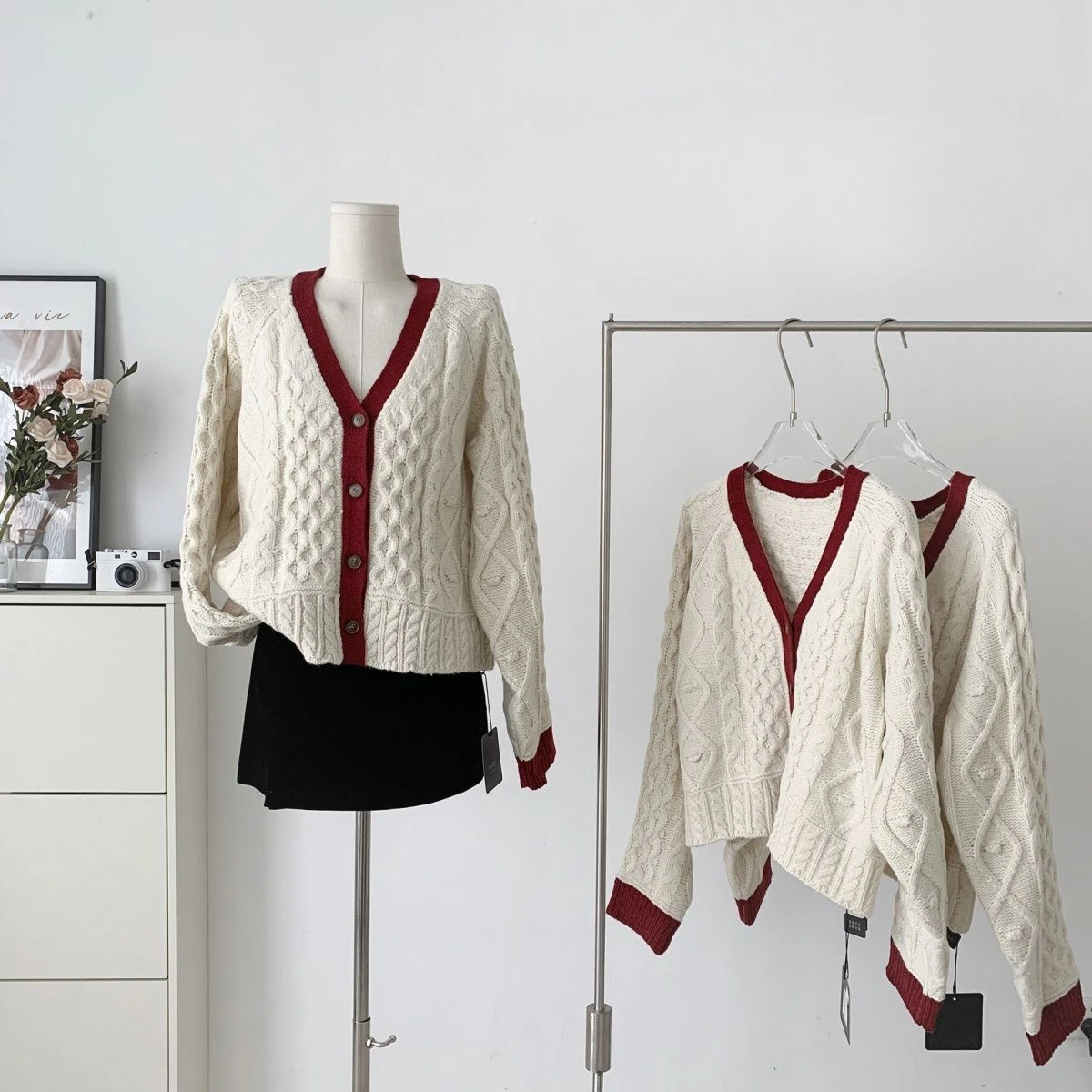 2023 Women Spring Autumn Fashion Cropped Cardigan Coats Female V-neck Knitted Jackets Ladies Loose Sweaters Outerwear S480
2023 Women Spring Autumn Fashion Cropped Cardigan Coats Female V-neck Knitted Jackets Ladies Loose Sweaters Outerwear S480
