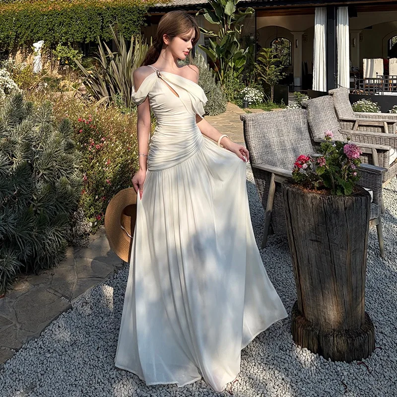 One-word Shoulder Straps Diagonal Shoulder Birthday Long Dress Summer High-end Vacation Style Beautiful Dress
One-word Shoulder Straps Diagonal Shoulder Birthday Long Dress Summer High-end Vacation Style Beautiful Dress