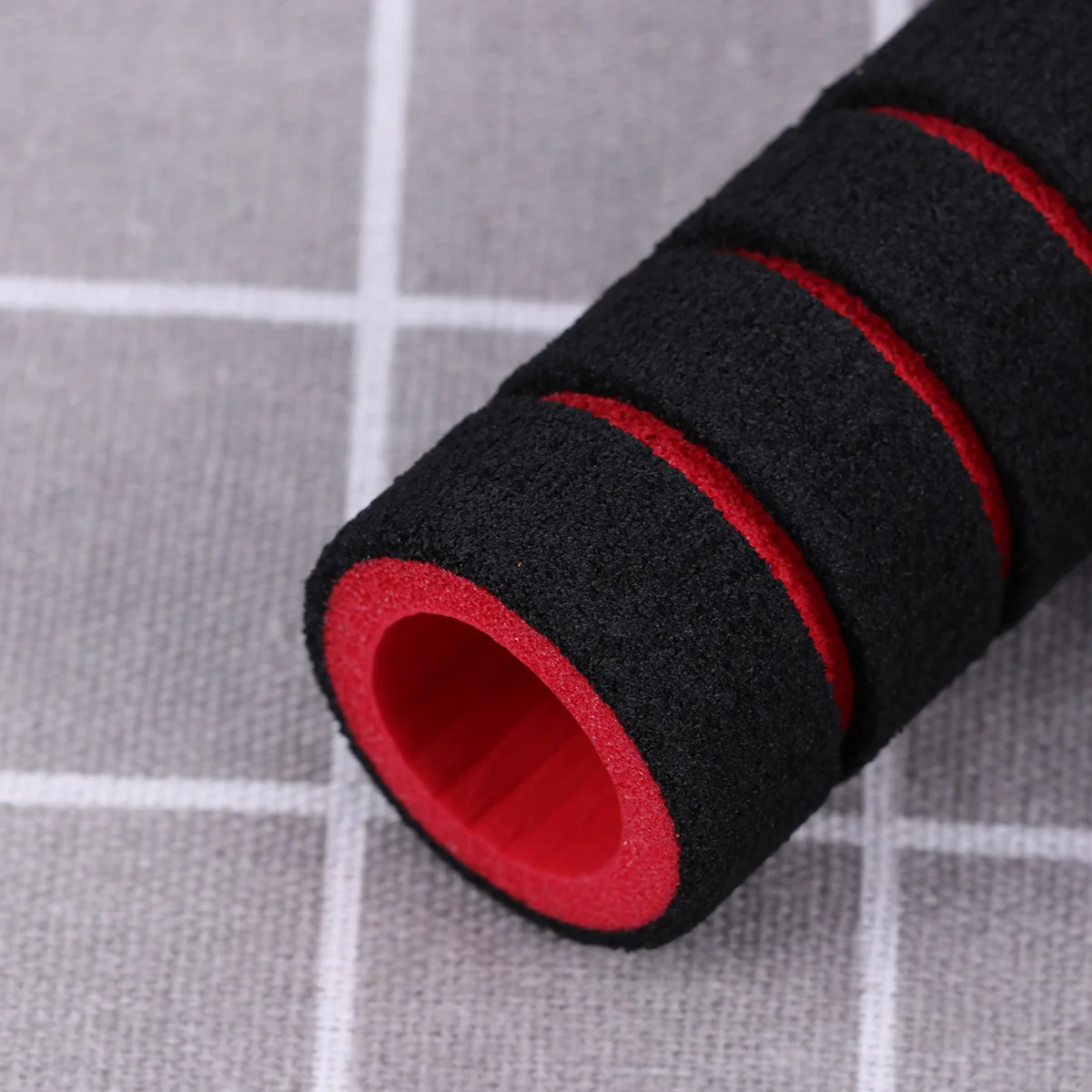 Sponge Handlebar Grips Non-Slip Comfortable Bike Grip Cover For Mountain Bicycle Motorcycle Electric Scooter
Sponge Handlebar Grips Non-Slip Comfortable Bike Grip Cover For Mountain Bicycle Motorcycle Electric Scooter