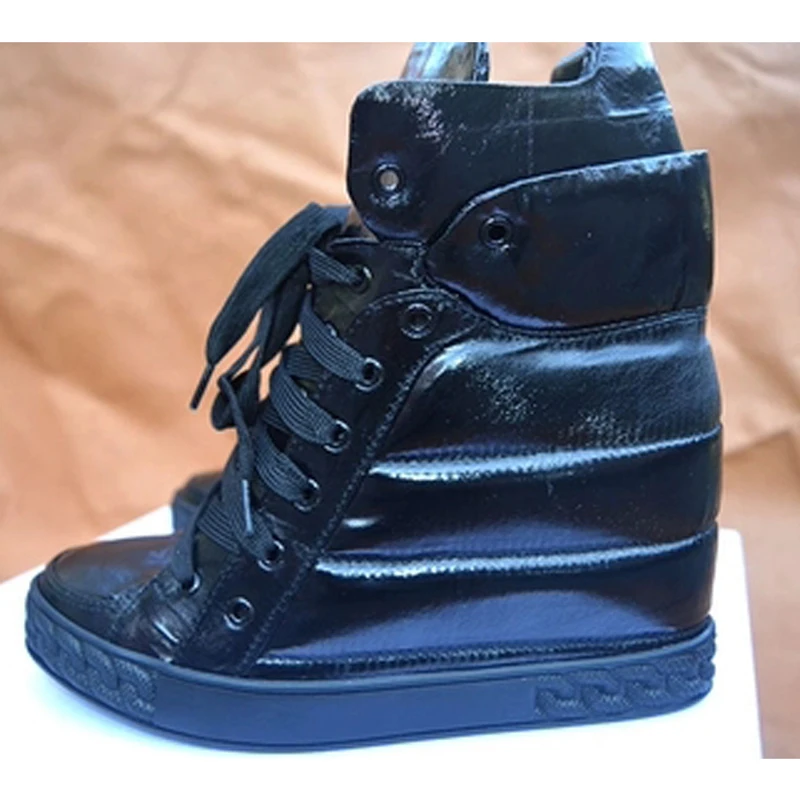 Winter Women Black/Sliver Space down cloth Ankle Boots 8 cm Height Increasing Front Lace Up Outdoor Sneakers Shoes
Winter Women Black/Sliver Space down cloth Ankle Boots 8 cm Height Increasing Front Lace Up Outdoor Sneakers Shoes