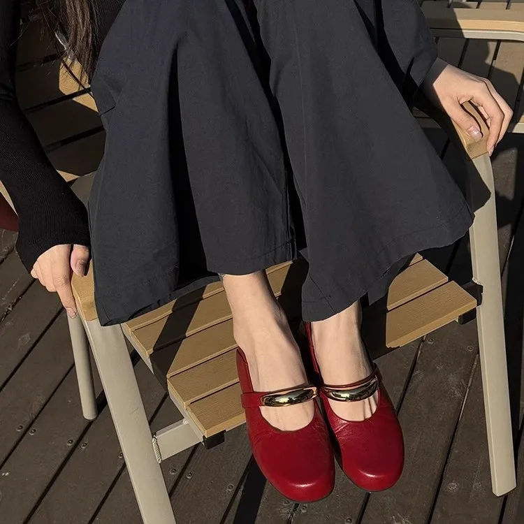 Fashion Flats Women Shoes Shallow Spring Loafers Shoes 2025 New Trend Cozy Sandals Walking Dress Casual Party Shoes for Women
Fashion Flats Women Shoes Shallow Spring Loafers Shoes 2025 New Trend Cozy Sandals Walking Dress Casual Party Shoes for Women