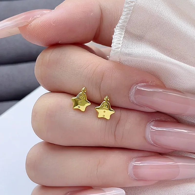 Серьги-гвоздики из стерлингового серебра 925 пробы в Корейском стиле с геометрическими мультяшными звездами для женщин, ювелирные изделия, роскошные винтажные аксессуары 
Серьги-гвоздики из стерлингового серебра 925 пробы в Корейском стиле с геометрическими мультяшными звездами для женщин, ювелирные изделия, роскошные винтажные аксессуары