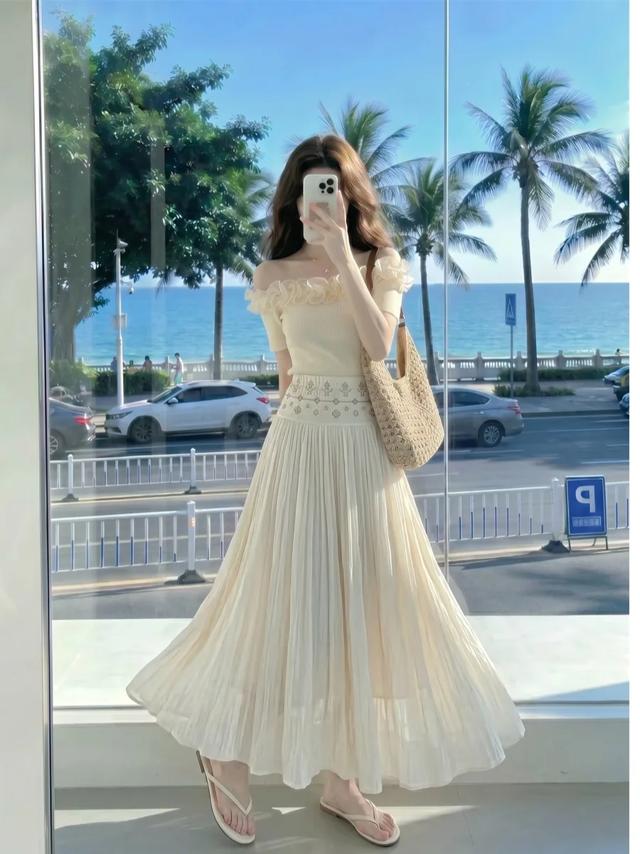 Stunning Beaded Heavy Embroidery Beachside Half Skirt Korean Style High Waist A-Line Summer Holiday Ethnicity Wind Women's Skirt
Stunning Beaded Heavy Embroidery Beachside Half Skirt Korean Style High Waist A-Line Summer Holiday Ethnicity Wind Women's Skirt