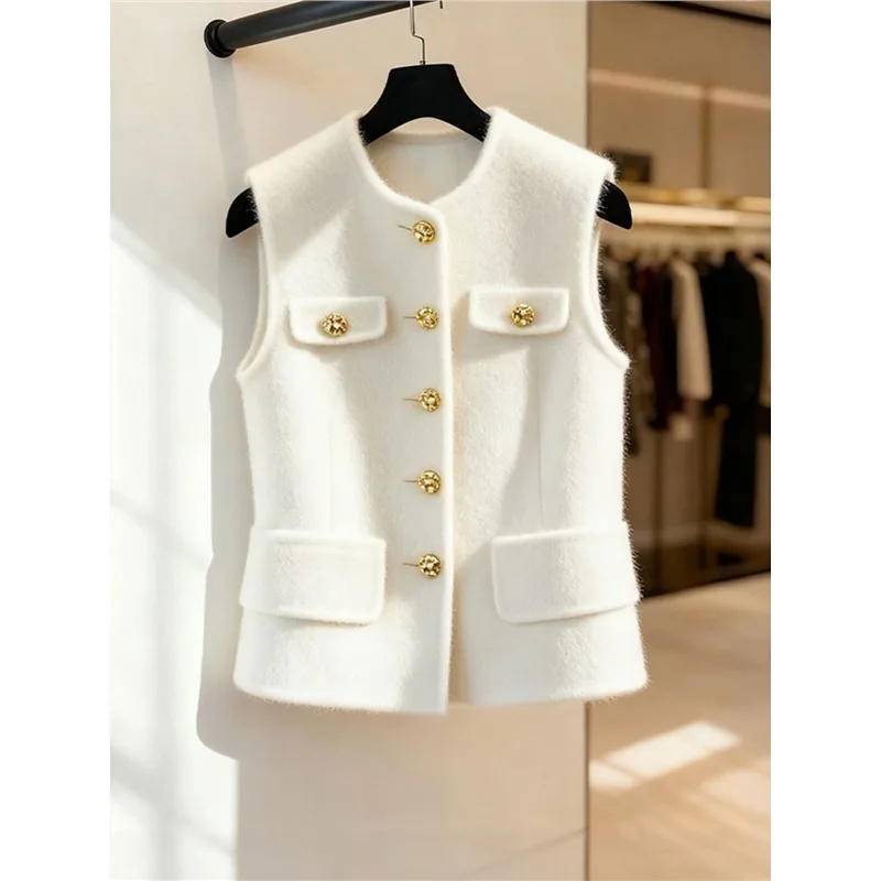 New Arrival Elegant White Vest for Women Stylish Quality Ladylike European Fashion Short Knitted Polyester Thickened Warm
New Arrival Elegant White Vest for Women Stylish Quality Ladylike European Fashion Short Knitted Polyester Thickened Warm
