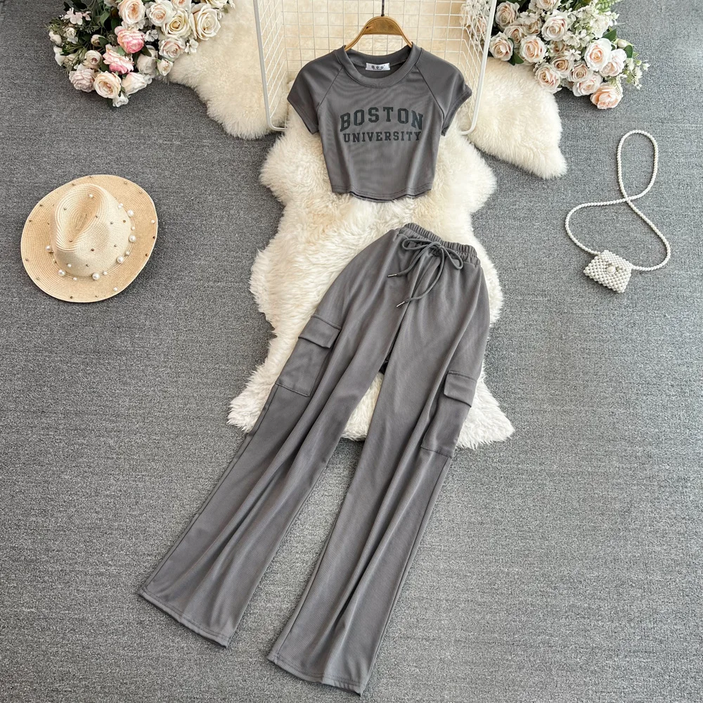 Two Piece Sets Women Cargo Pant Set Y2k Streetwear Tops Wide Leg Long Pants High Waist Lace Up Print Letter Matching Sets
Two Piece Sets Women Cargo Pant Set Y2k Streetwear Tops Wide Leg Long Pants High Waist Lace Up Print Letter Matching Sets