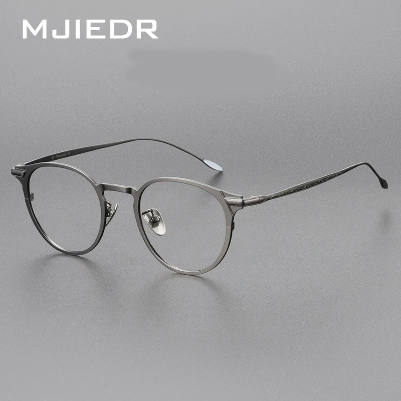 Ultra Light Pure Retro Titanium Trendy Glasses Round Frame for Men and Women Comfortable Minimalist Design Eyeglasses
Ultra Light Pure Retro Titanium Trendy Glasses Round Frame for Men and Women Comfortable Minimalist Design Eyeglasses