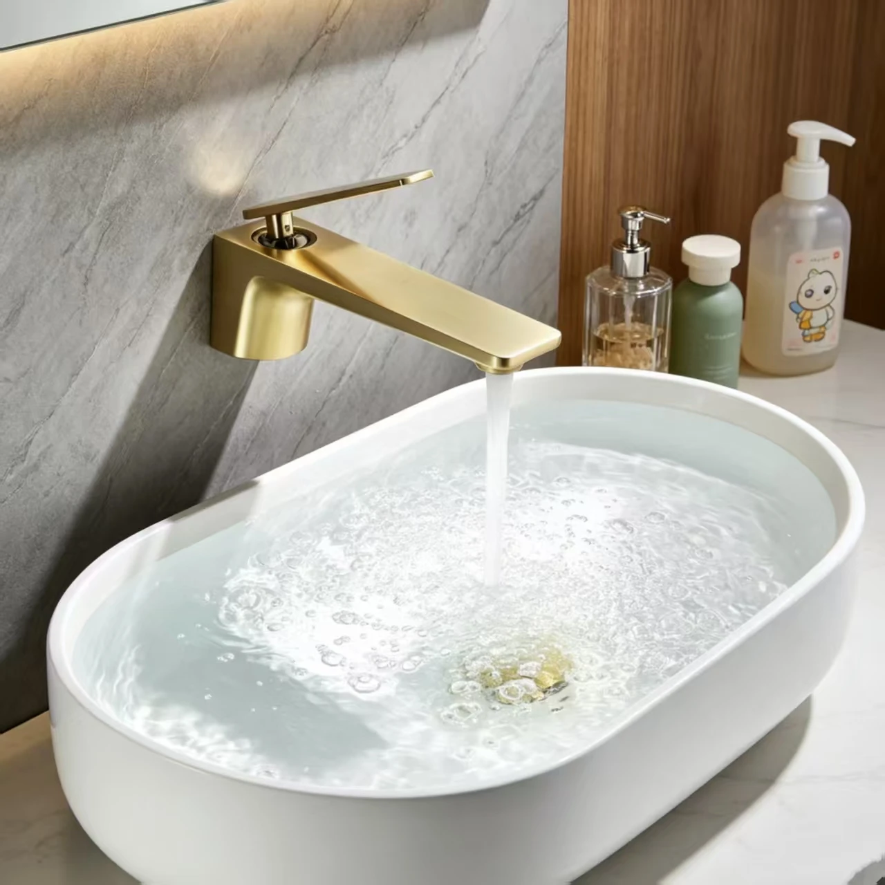 Concealed integrated simple installation faucet, bathroom bathtub sink, hot and cold water faucet, wall mounted bathroom tap
Concealed integrated simple installation faucet, bathroom bathtub sink, hot and cold water faucet, wall mounted bathroom tap